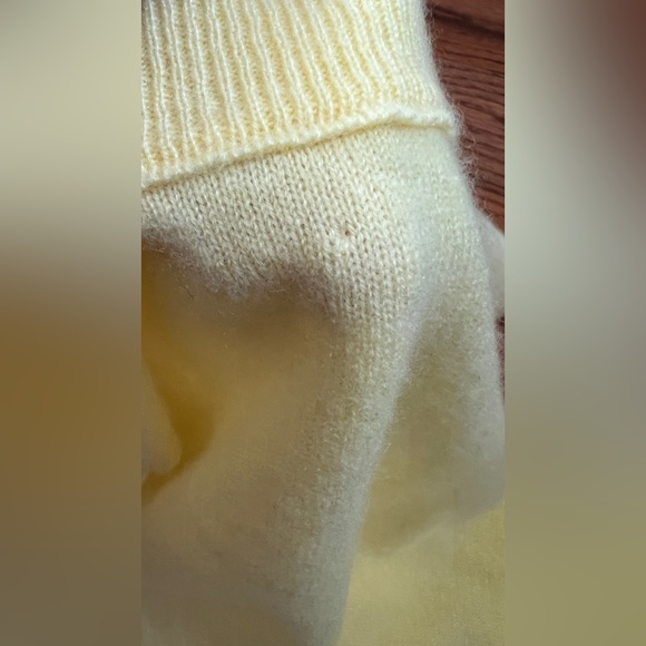 J.Crew Cashmere light yellow sweater vest Sz XS/S - Picture 3 of 9